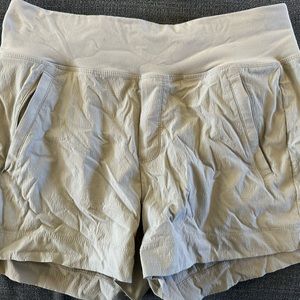 Athleta Trekkie North shorts